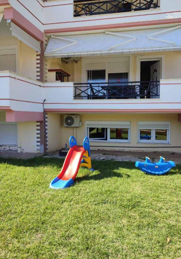 The Twelve In Iraklitsa Apartment Nea Iraklitsa Exterior foto