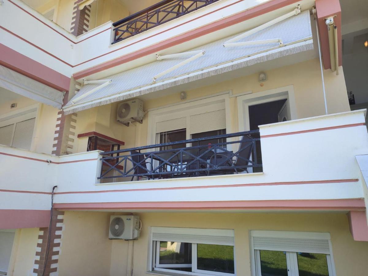 The Twelve In Iraklitsa Apartment Nea Iraklitsa Exterior foto